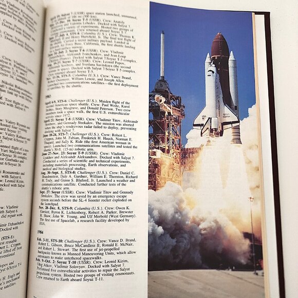 Vintage leather bound Webster's dictionary - Picture 5 of 9